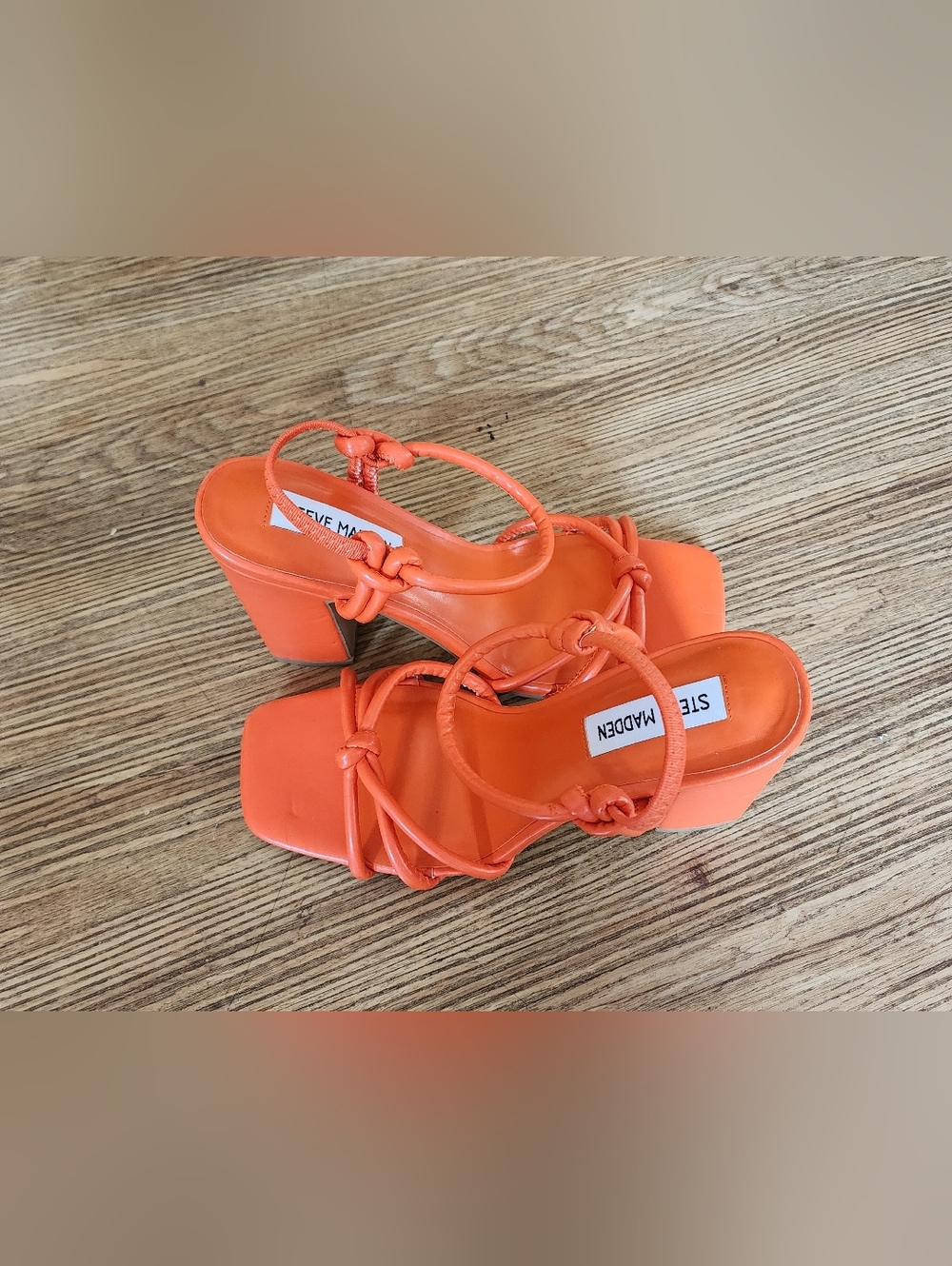 Size 8.5 Steve Madden Shoes Red Strap Hies